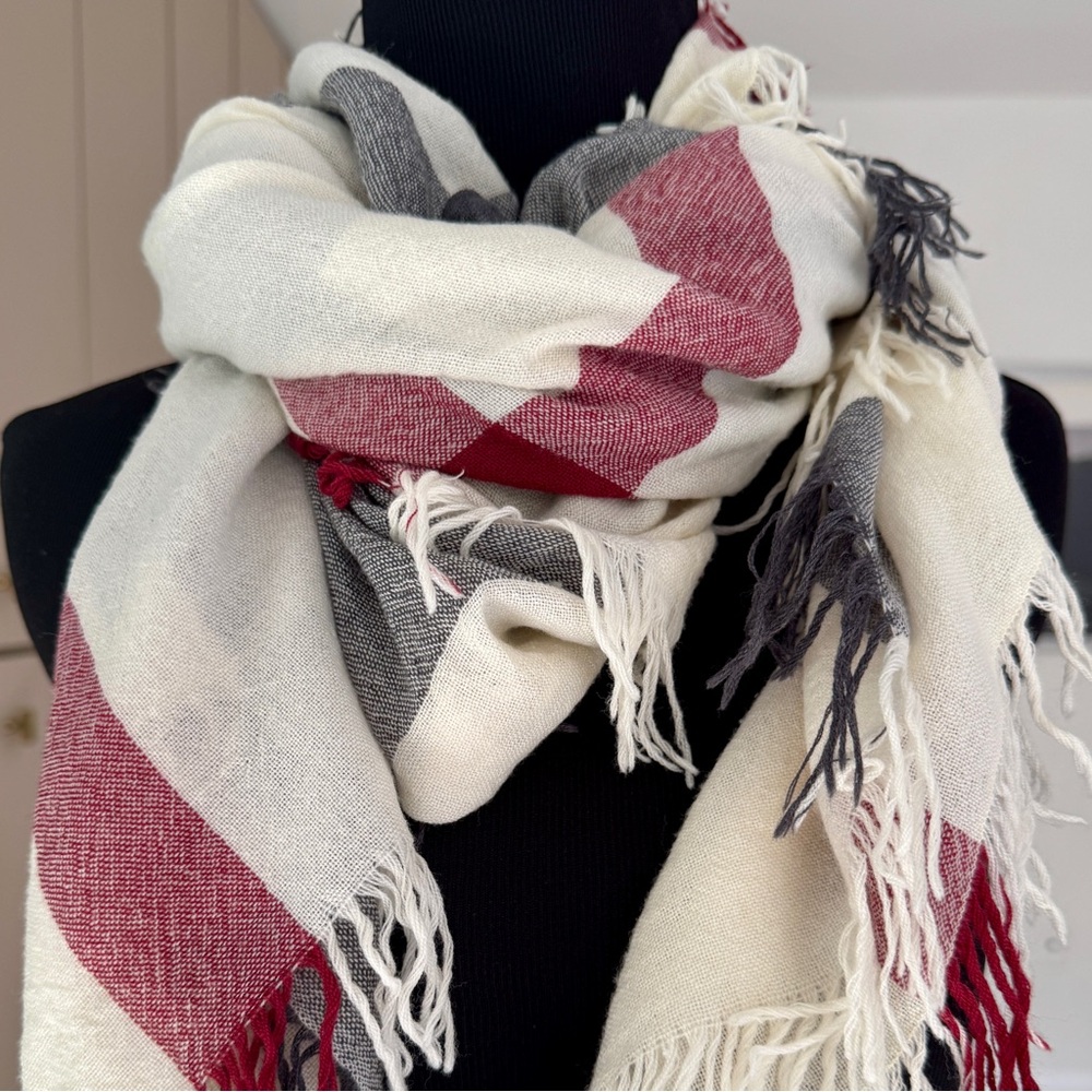 Burberry Merino Wool Blanket Scarf - Picture 5 of 12